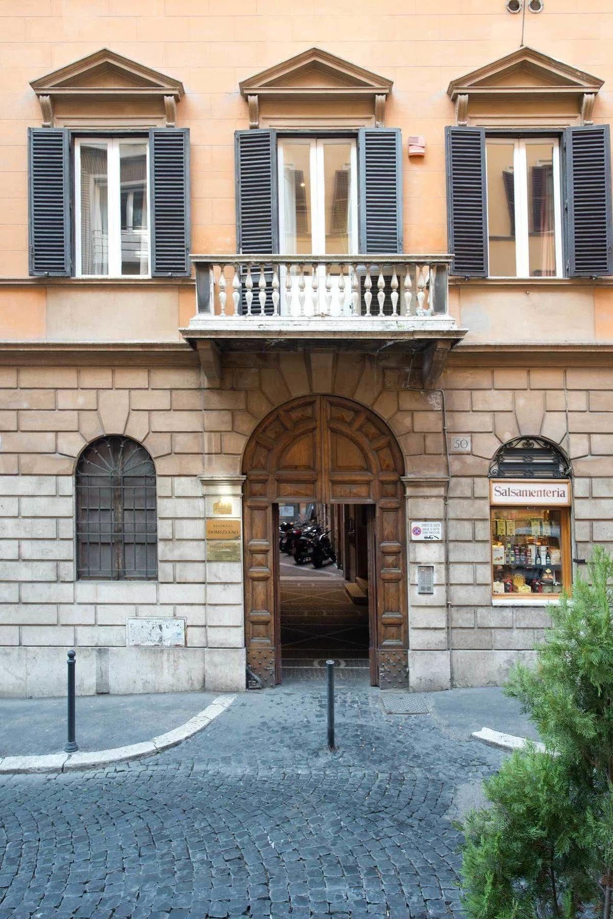 Bed and Breakfast Residenza Domiziano Рим Экстерьер фото