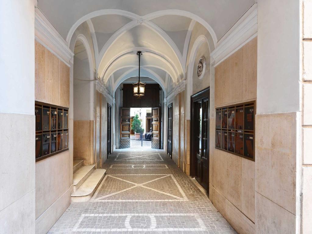 Bed and Breakfast Residenza Domiziano Рим Экстерьер фото